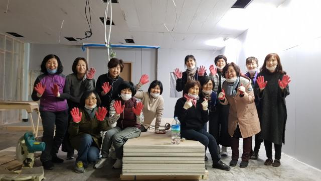 부산의 중심. 연제구에 연제법당이 생겼대요.