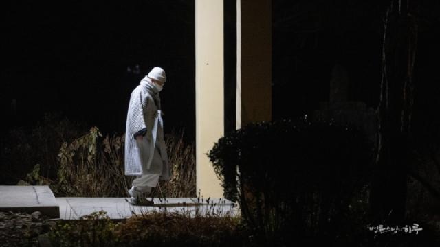 “AI의 발전이 인류의 멸종을 불러올 수도 있을까요?”