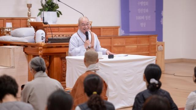 “중생을 돌보다 보면, 보살이 됩니다.”