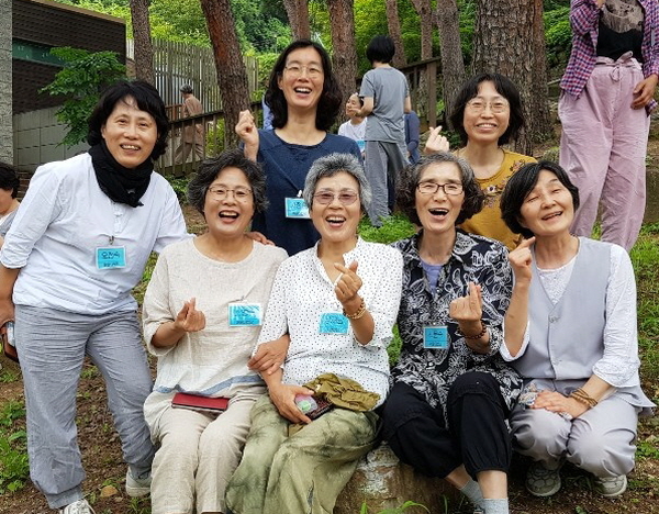 서원행자대회를 마치고 문경에서 도반들과 함께 정재남 님(앞줄 오른쪽에서 세 번째)