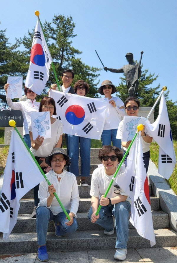 2024년 613대법회 모둠에서(둘째 줄 맨 오른쪽)