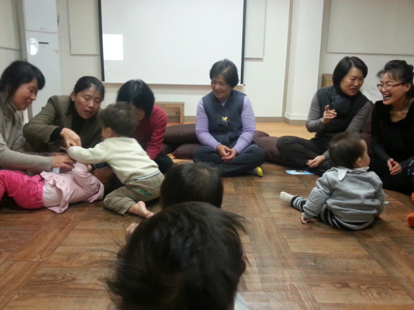에고, 우리 아기, 무슨 일이야? 화목한 분위기가 모두 가족 같습니다 ^^