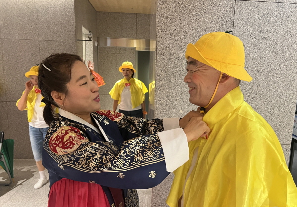 공연 날 아침, 김철규 님
