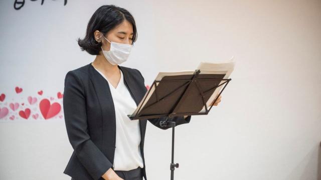 발을 씻으니 손도 깨끗해집니다