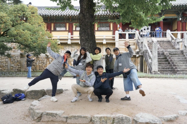 2024년 경주 역사기행(앞줄 오른쪽이 홍지섭 님) 2024년 경주 역사기행(앞줄 오른쪽이 홍지섭 님)