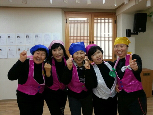 맨 왼쪽 이순남 보살님, 가운데가 하숙이 보살님^^