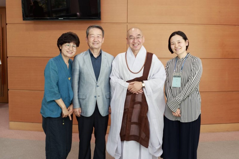 외국인 대상 영어즉문즉설 끝나고 조계사에서 딸과