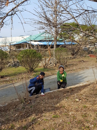 2019년 두북 봉사 때 딸아이와 함께