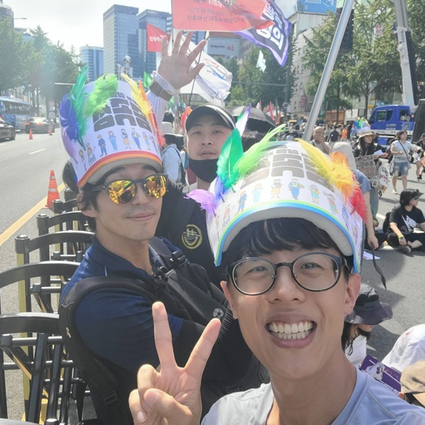 기후정의행진 행사 중에(맨 오른쪽이 이상원 님) 기후정의행진 행사 중에(맨 오른쪽이 이상원 님)