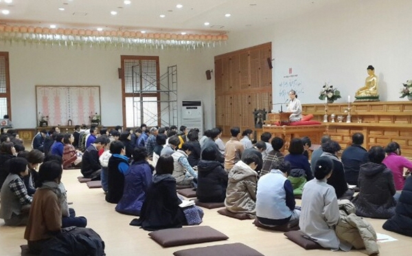 무변심 법사님의 법문 시간, 집중의 열기가 뜨겁습니다!!
