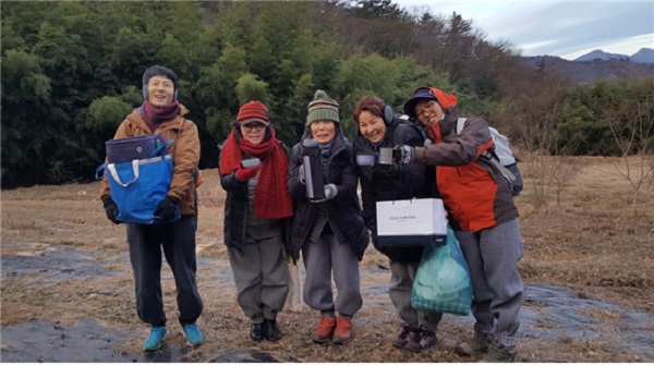 봉림사지 통일기도 후 한 컷 (왼쪽이 조철래 님)