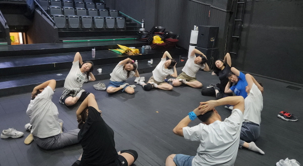 스트레칭도 쉽지 않아요.