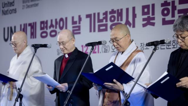 “아이를 잘못 키운 것 같다는 후회, 어떻게 참회할 수 있을까요?”