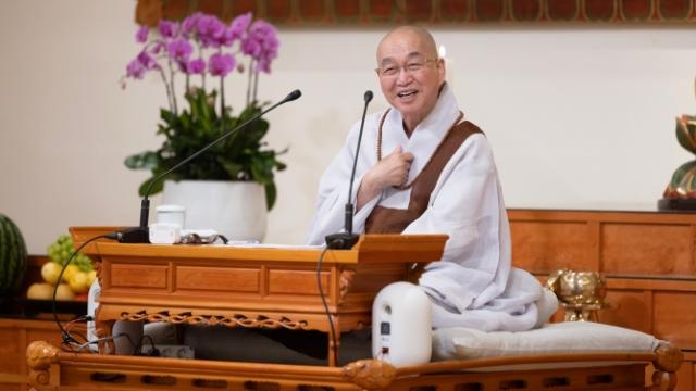 “상대가 고통스러워하면 그 고통에서 건져 주어야 합니다.”