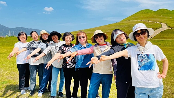 2024년 어린이날 JTS캠페인을 마치고(오른쪽 첫 번째 임경화 님) 2024년 어린이날 JTS캠페인을 마치고(오른쪽 첫 번째 임경화 님)