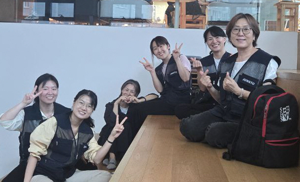 스페인 계단에서 나누기를 마친 실천리포터들
