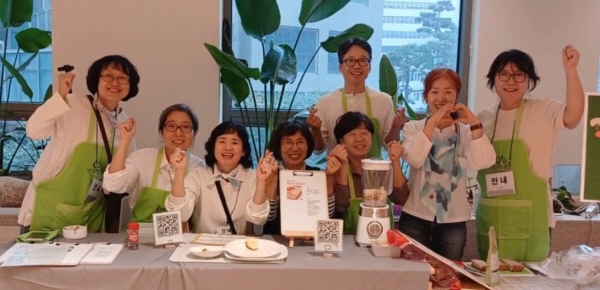 2024. 10월 환경담마토크 (가장 왼쪽이 정환선 님))