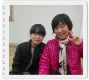 서지선 보살님 : 오늘은 딸 우담이와 손 잡고 와서 더 좋아요~^^