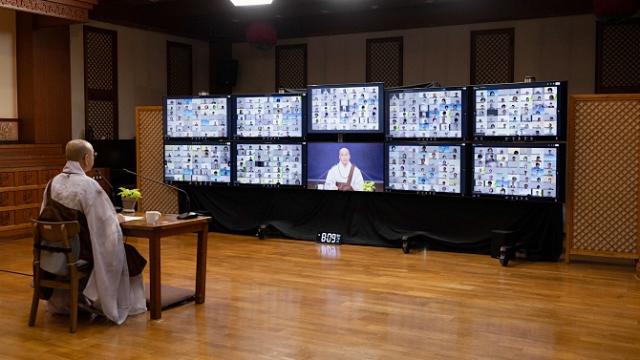 “초임 교사 시절의 20년 묵은 상처, 정말 치유된 걸까요?”