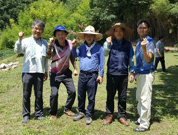 창원 봉림사지 울력(왼쪽에서 두 번째)