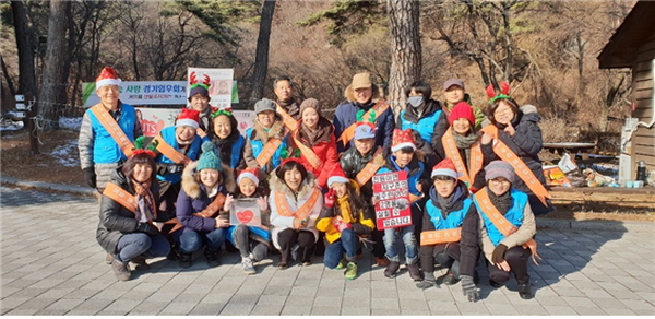 삐죽 나왔던 입이, 쭉 찢어졌던 눈이 둥그렇게 되기까지